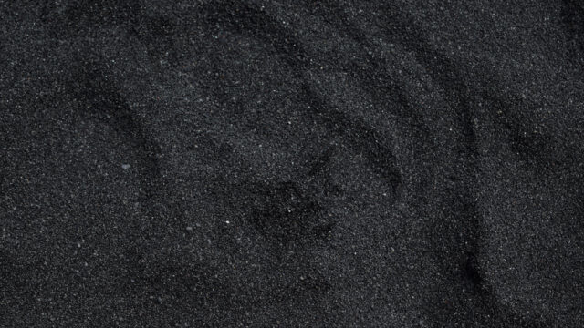 Dunkle, hässliche Wahrheit, rosaroter Illusionsgefängnisturm eingestürzt